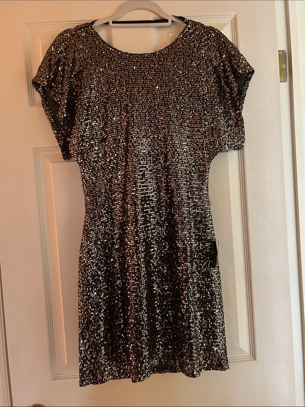 Express Sequin Short Sleeve Cocktail Dress in Gold/Black